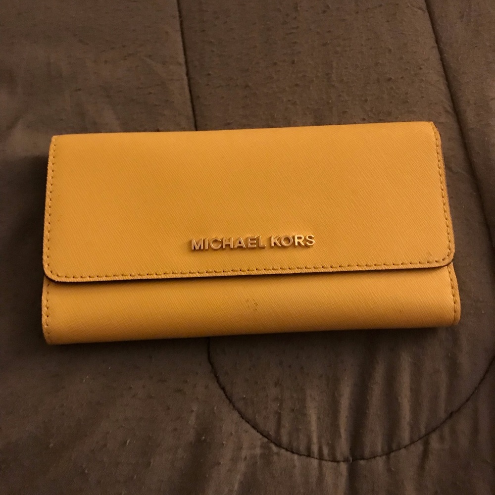 Michael Kors jet set Yellow trifold Saffiano Leather Wallet